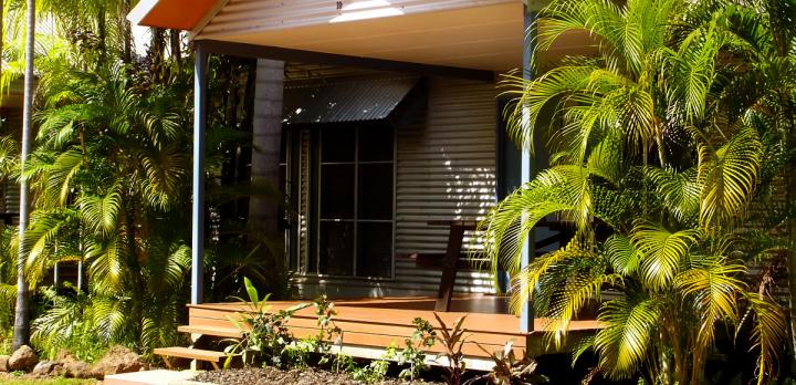 Voyage sur-mesure, Bungalows gérés par une association aborigène